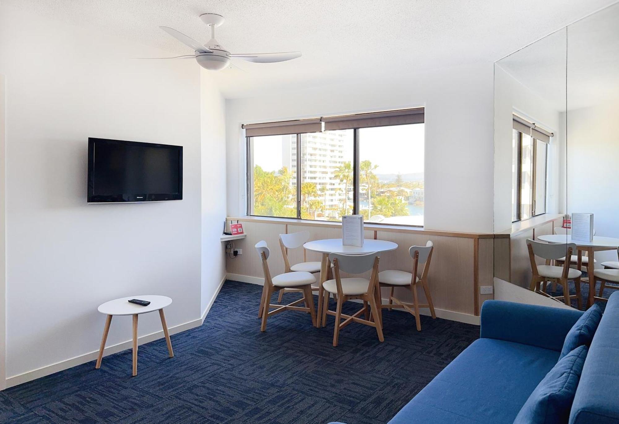 Tiki Hotel Apartments Surfers Paradise Gold Coast Exterior foto
