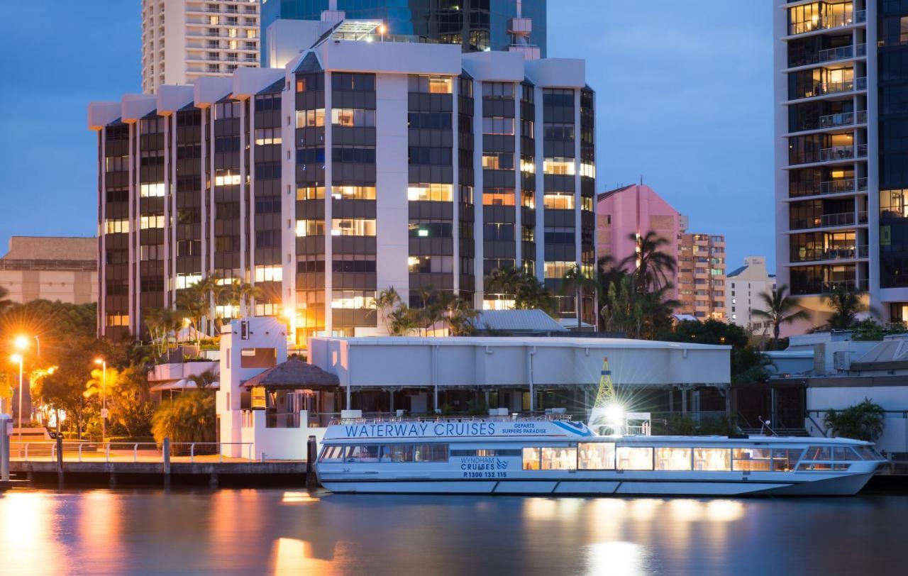 Tiki Hotel Apartments Surfers Paradise Gold Coast Exterior foto